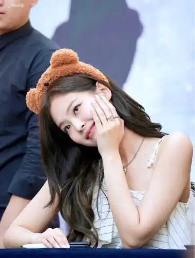 分享一波blackpink-jennie巨可爱的图片求黑粉别再黑她了她真的很好