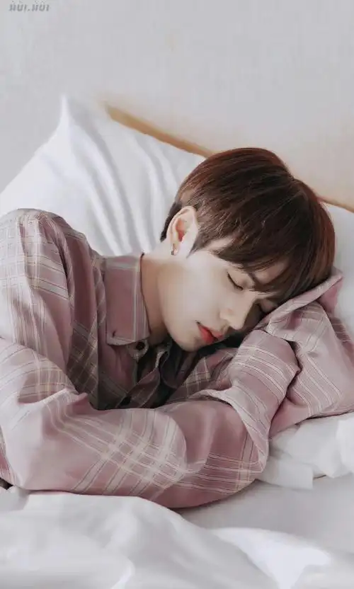 林彦俊侧颜小合集!