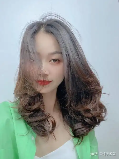 时尚个性短发图片_沙宣短发发型图片2020时尚_时尚个性沙宣短发