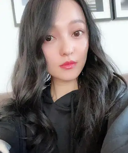 36岁张韶涵《歌手》造型获好评