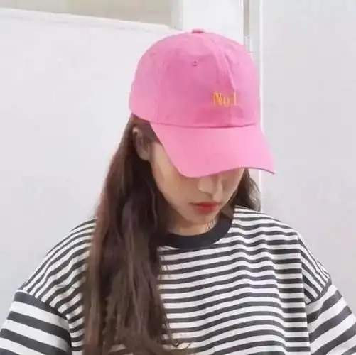 戴帽子的高颜值贴吧女生微博头像图片分享