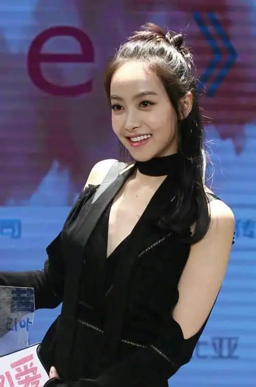 生图下的宋茜太圈粉了虽然不够精致但依然美得自然大方