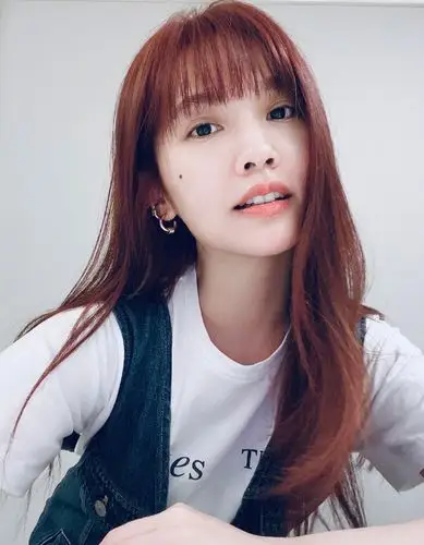 杨丞琳迫不及待分享新发色 自曝双子座性格很善变