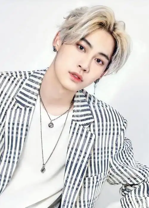 p>诺帕努·甘塔柴(boun),1995年7月10日出生于泰国,毕业于 a target=