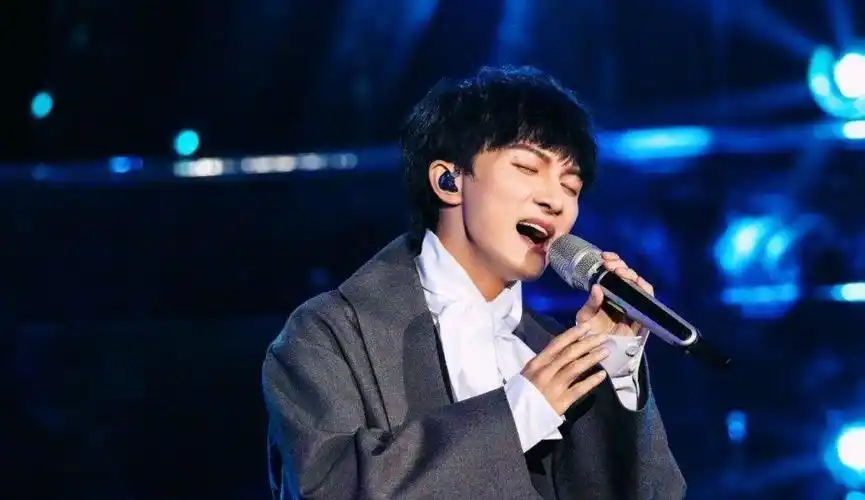 关于中国好声音2020周深大鱼的图片及评论