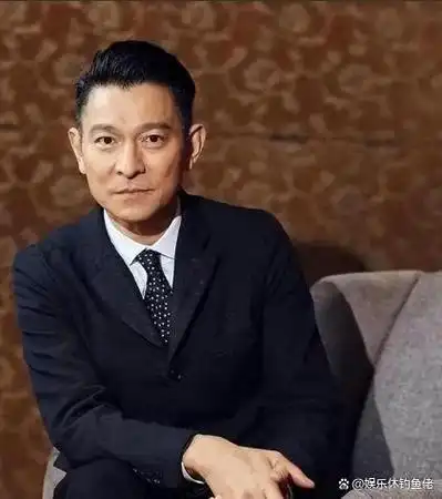 刘德华断崖式衰老白发苍苍似80岁老头网友感叹也该退休了