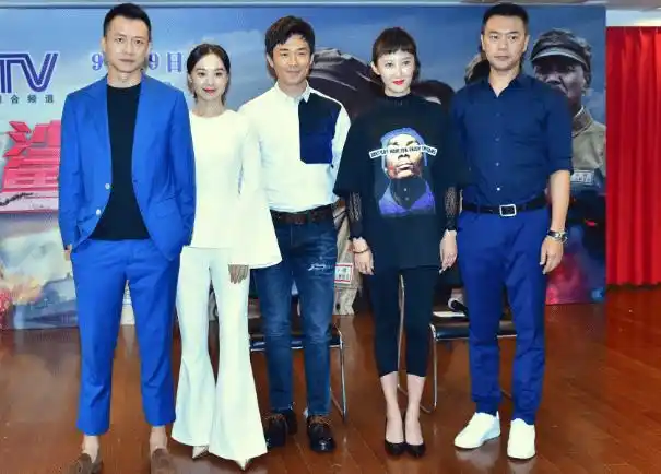 王凯8年前的剧,男主35岁靠《鬓边》圈粉,女主却因《猎狐》被嘲_傅晶