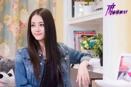 麻辣变形计迪丽热巴发型,麻辣变形计迪丽热巴头发颜色 - 七丽女性网