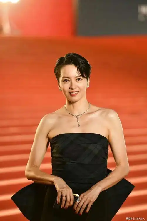 梁咏琪为什么偏爱短发