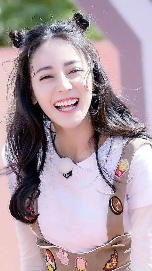 笑容自带感染力的女星,治愈系女神就是这么暖,你第一个想到了谁_明星