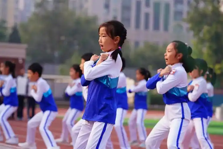 北京四中璞瑅学校举办秋季运动会_北京日报app北京号