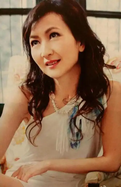 陈美琪年轻照片陈美琪生活照