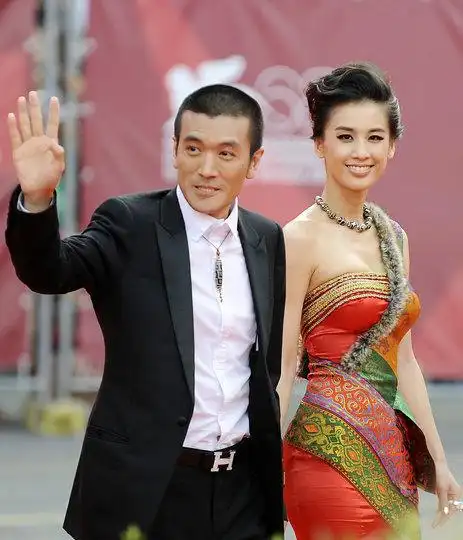 【图】杨子老婆个人资料介绍 与黄圣依在07年就已领证