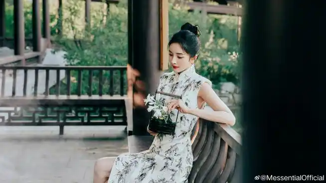 杨幂旗袍 古韵美人