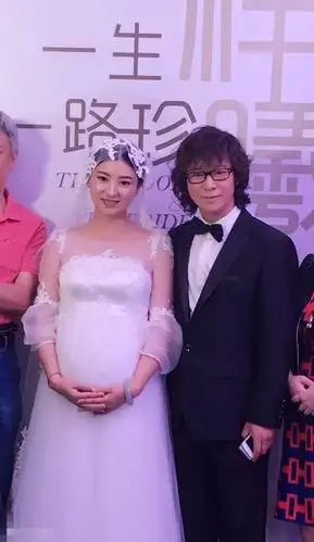 演员斓曦绝美婚纱照曝光(组图)