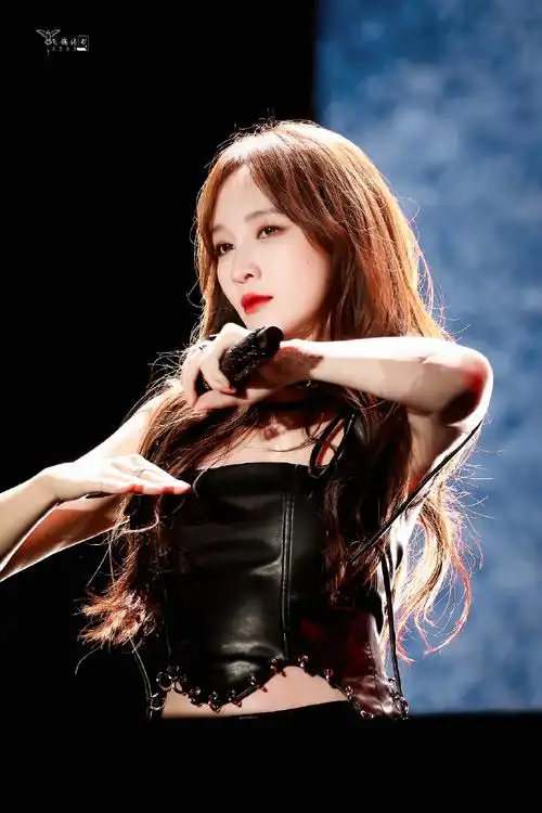 定格孟佳的舞台瞬间##孟佳乐动兰州华流演唱会