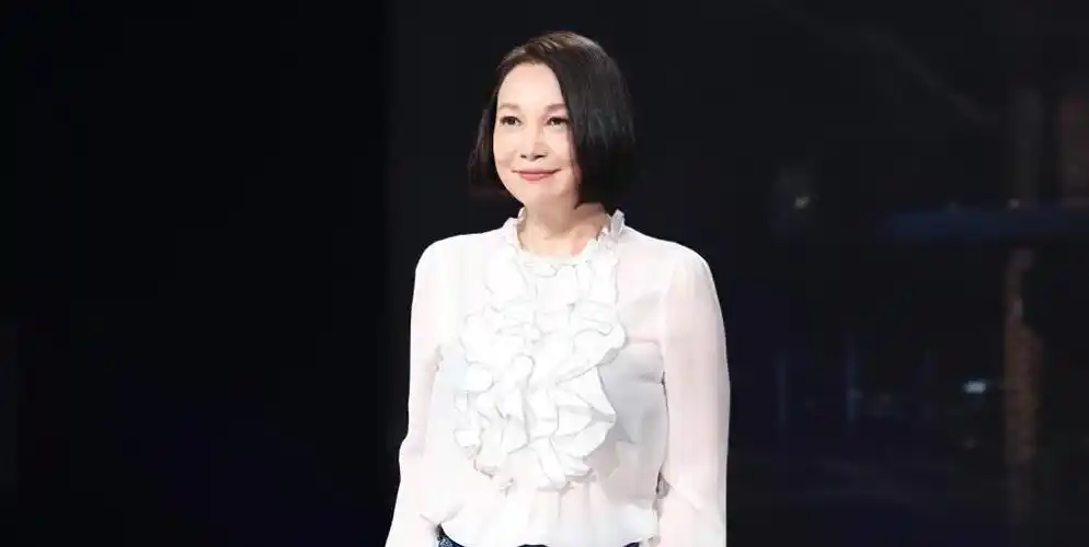 李宗盛前妻曾面临高额赔偿,如今苦尽甘来,回归正常生活_朱卫茵