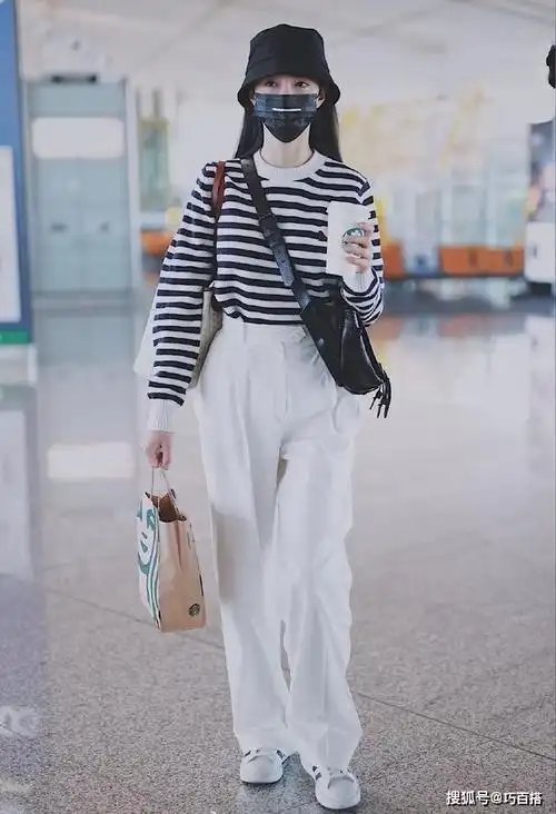 原创沈梦辰低调现身机场清新穿搭减龄日常一点没有明星架子