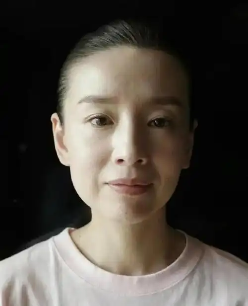 董洁的一组素颜图:完美诠释何为优雅地老去