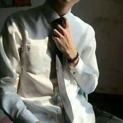 高清帅气不露脸衬衫男生头像