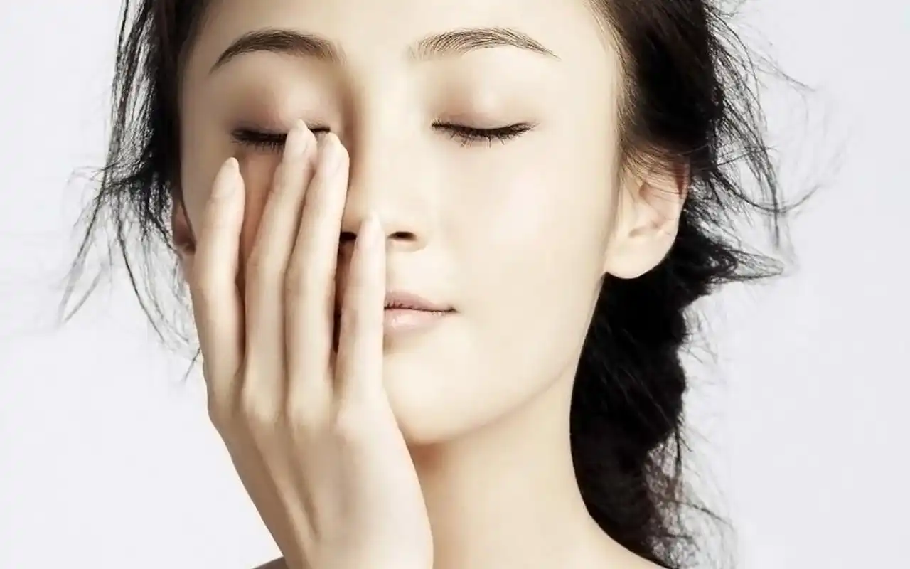 演员姚笛高清宽屏壁纸