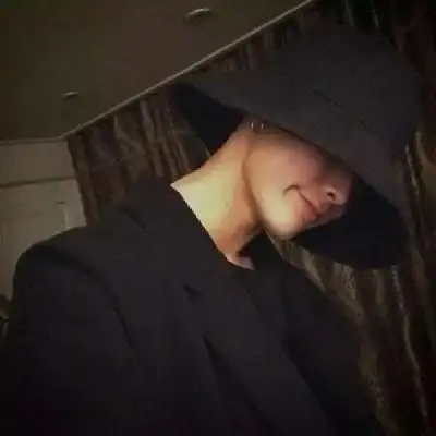 痞帅/潮酷/真人男头/ 别把欲望当理想 莫把世故当成熟_男生头像_我要