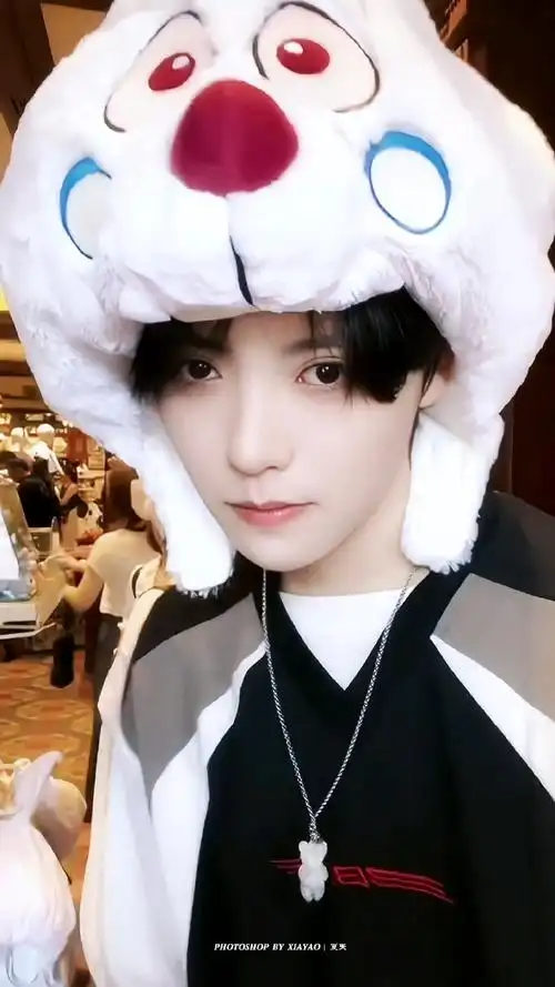 适合当小卡的明星图#93#肖宇梁氛围感#话不多说