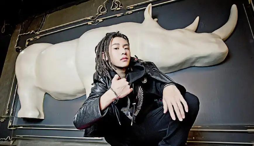 偶像练习生王琳凯酷帅写真图片