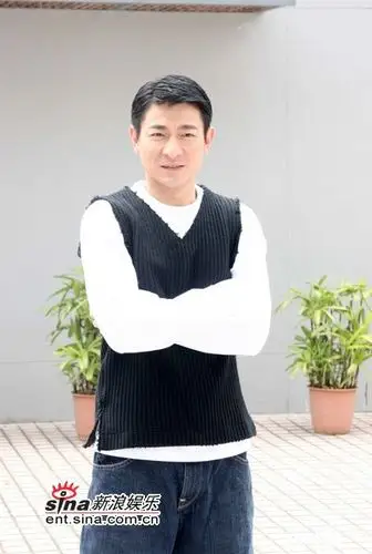 组图:刘德华计划留长发 受邀唱08奥运会主题曲