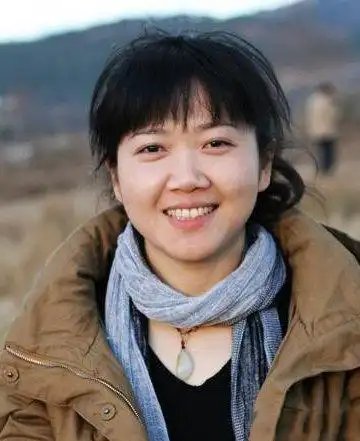 最近,有网友扒出了李健妻子的微博,虽然李健本人没有承认,但是微博