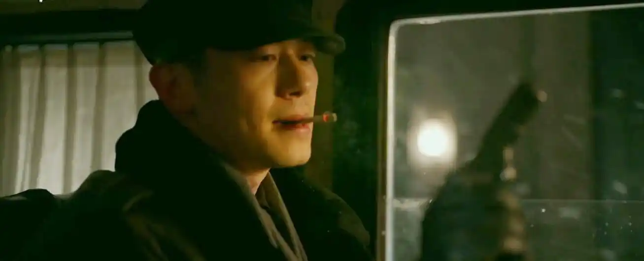 硬汉脸上不需脂粉朱亚文的荷尔蒙演技撕裂了非实力演员的遮羞布