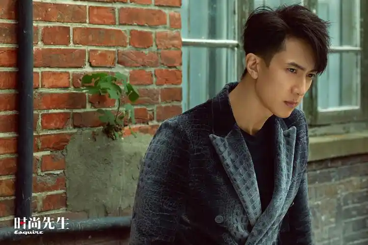 吴尊携手max首次拍父子大片 父子俩酷感十足-项城网