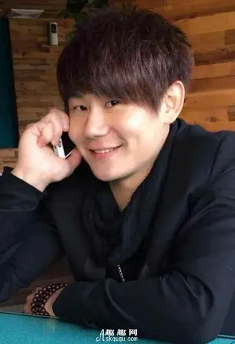 范一贤与林俊杰对比照范一贤是哪里人