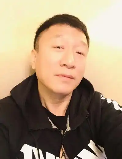 网友:看你就有喜感-孙红雷,自恋,自拍照,网友,微博-大江网