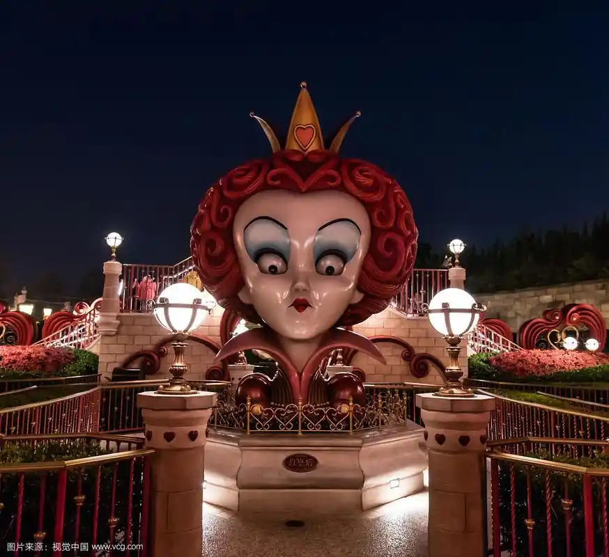 上海迪士尼爱丽丝梦游仙境迷宫