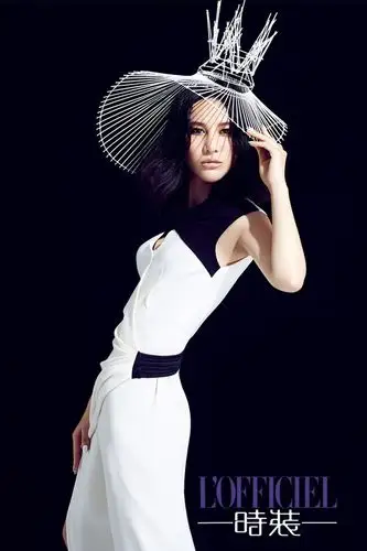 尚雯婕登杂志封面走轻奢路线 绝色气场令人惊艳_明星写真_图集_电影网