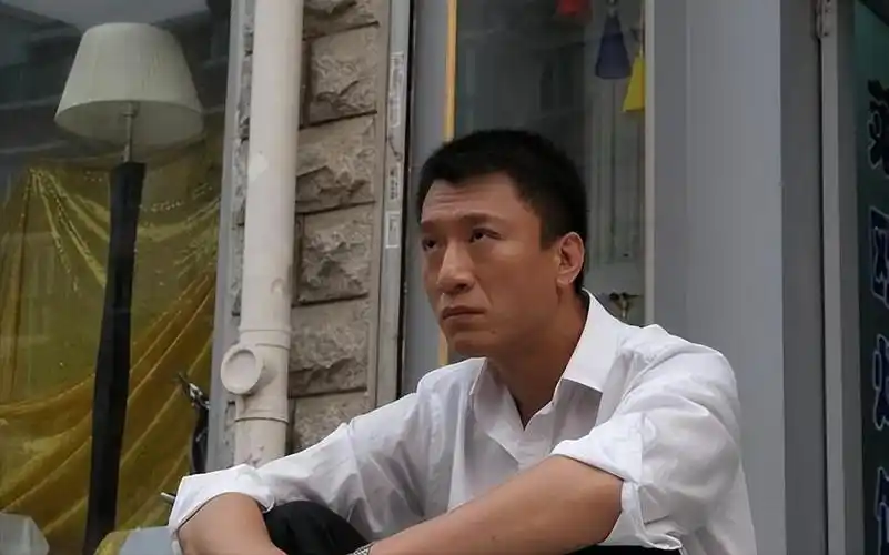 回顾孙红雷与丁嘉丽分手20年后娶海归美女喜当爹如今定居海外