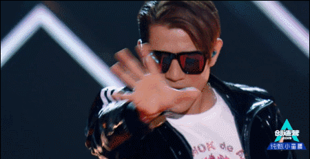 音乐创作才子胡彦斌竟然在节目里跳起了舞;黄立行一句音浪太强燃爆