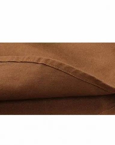 男童咖啡色衬衫