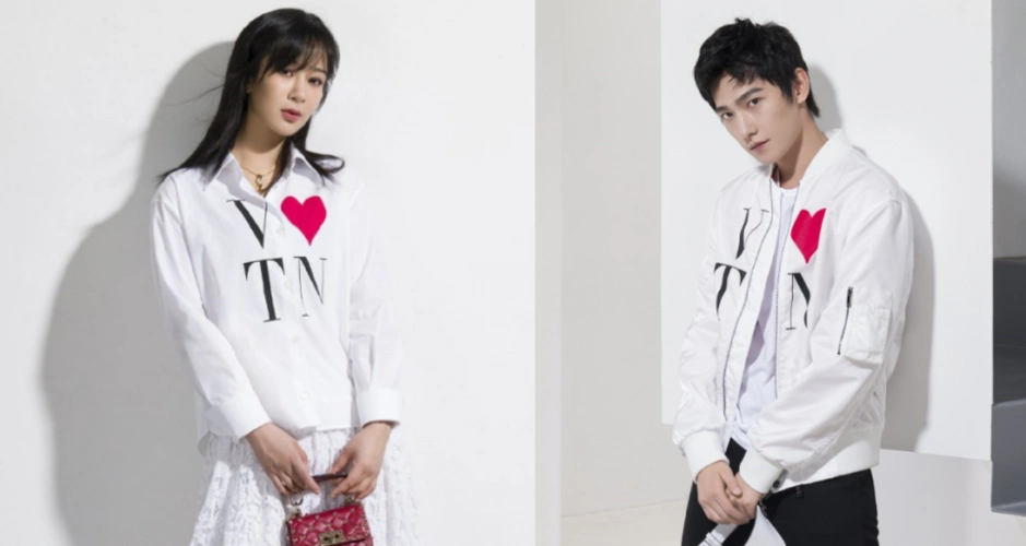 杨紫杨洋合拍情侣杂志满屏cp感藏不住粉丝甜宠剧请安排上