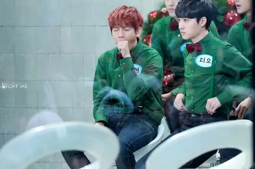 求exo新专辑《十二月的奇迹》的照片