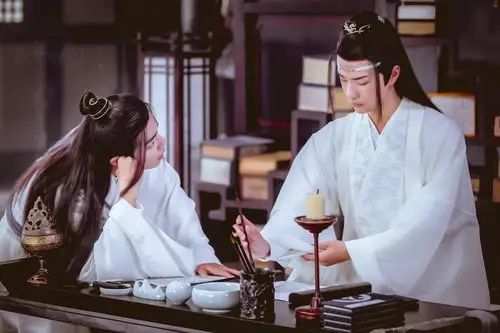 我一直想,蓝二是怎样把魏婴装进心里的?