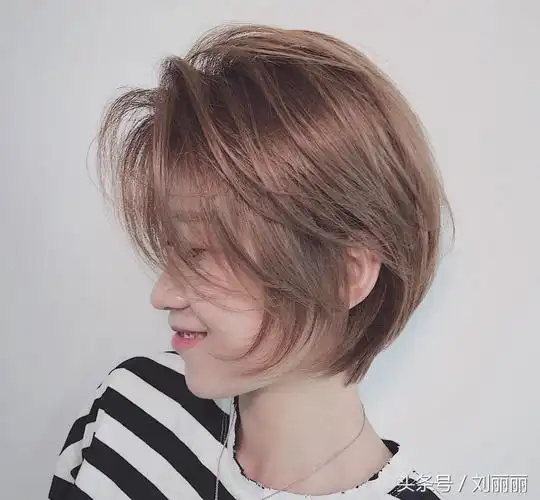 最受欢迎新短发27款,20岁30岁40岁的女性都可以,适合不同年龄段