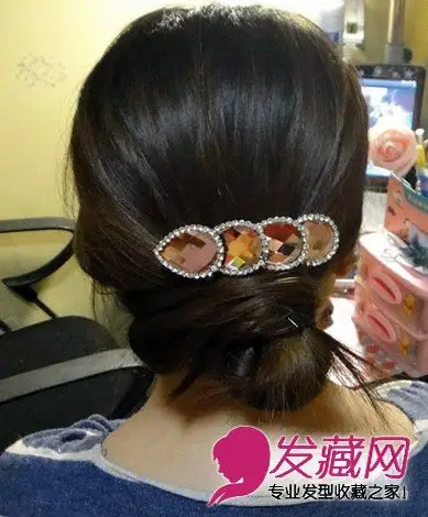 最简单好看简易实用的盘发发型(7)