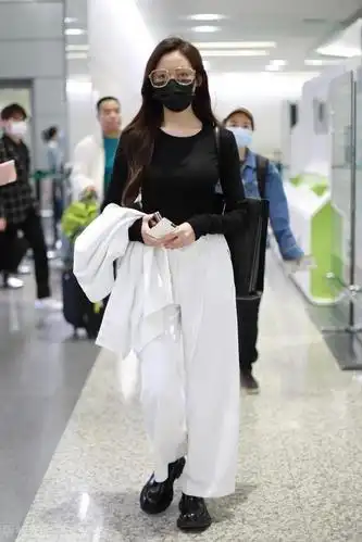 女明星们最新秋冬街拍,看看谁最会搭配衣服