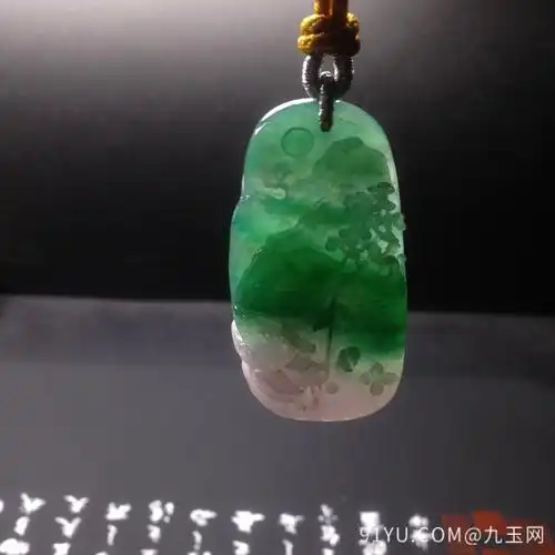 糯冰种蓝绿山水挂件翡翠