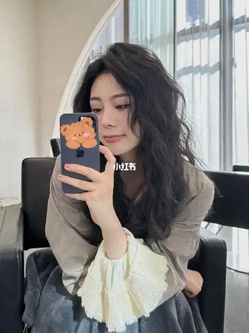 中长发发型 中长发烫发 减龄发型蓬松烫发 蛋卷头 法式烫发深圳烫发