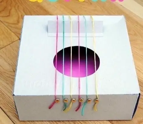 乐器 写美篇一些不用的小盒子,再找几根橡皮筋,简单的弦乐器制作完成!