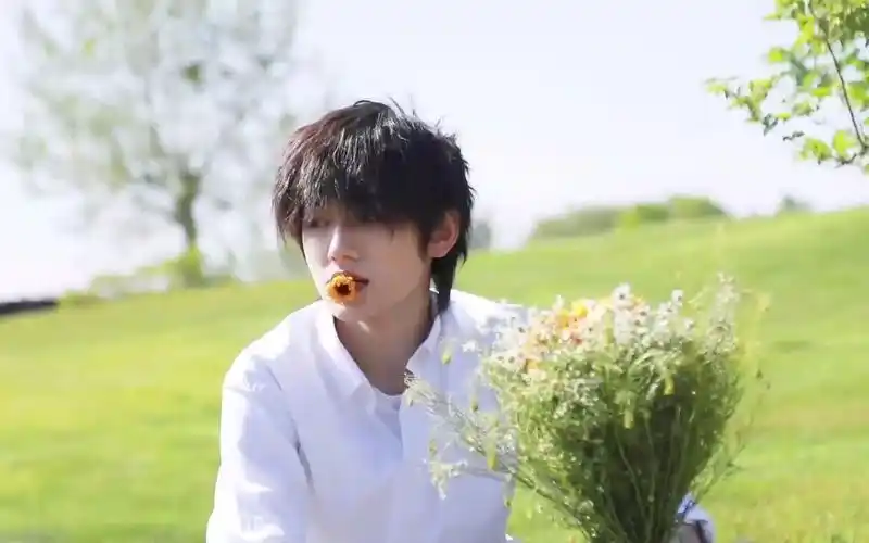 宋亚轩绝美日系美少年我先冲了