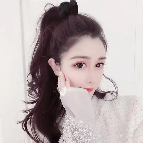 高马尾大眼睛可爱妹子头像